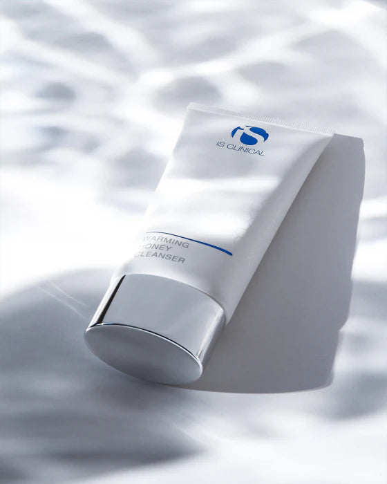 iS Clinical – Warming Honey Cleanser